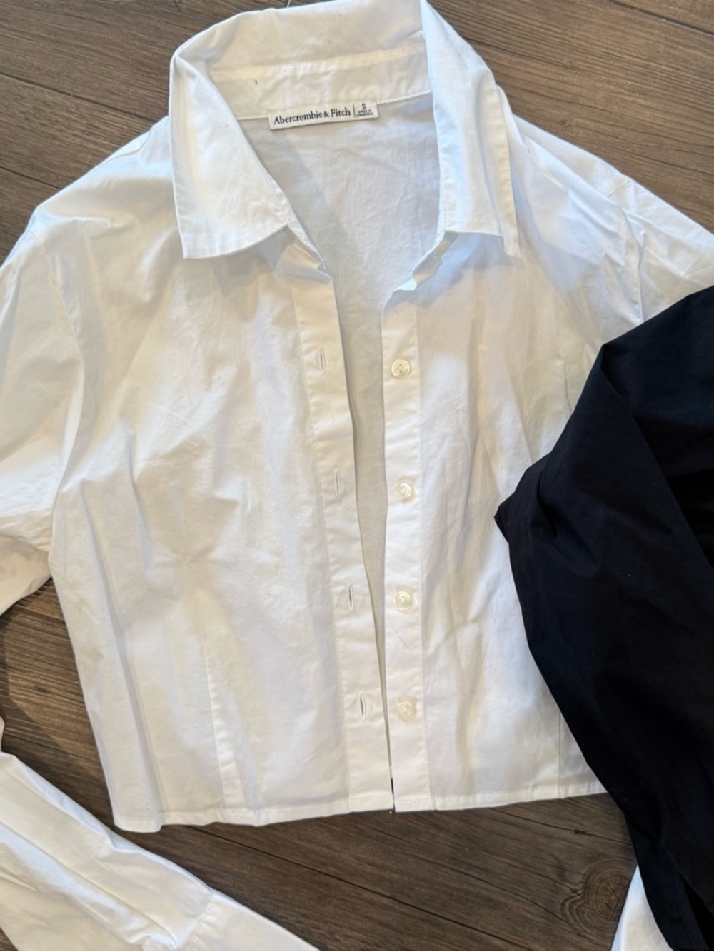 Abercrombie & Fitch Collared Crop Boxy Blouses Size Small - Picture 2 of 5